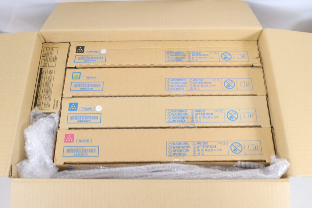 段ボール箱に入れての梱包のイメージ画像