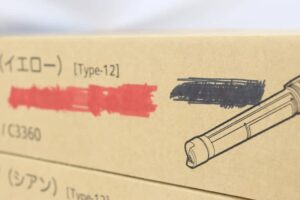トナーの箱に書込みの画像