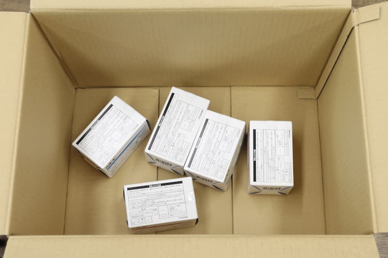 隙間だらけのイメージ画像